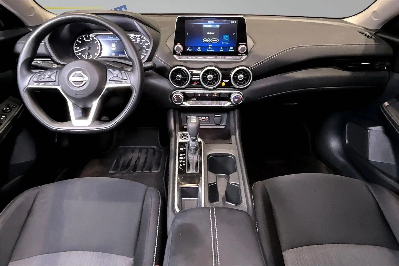 Nissan Sentra photo 8