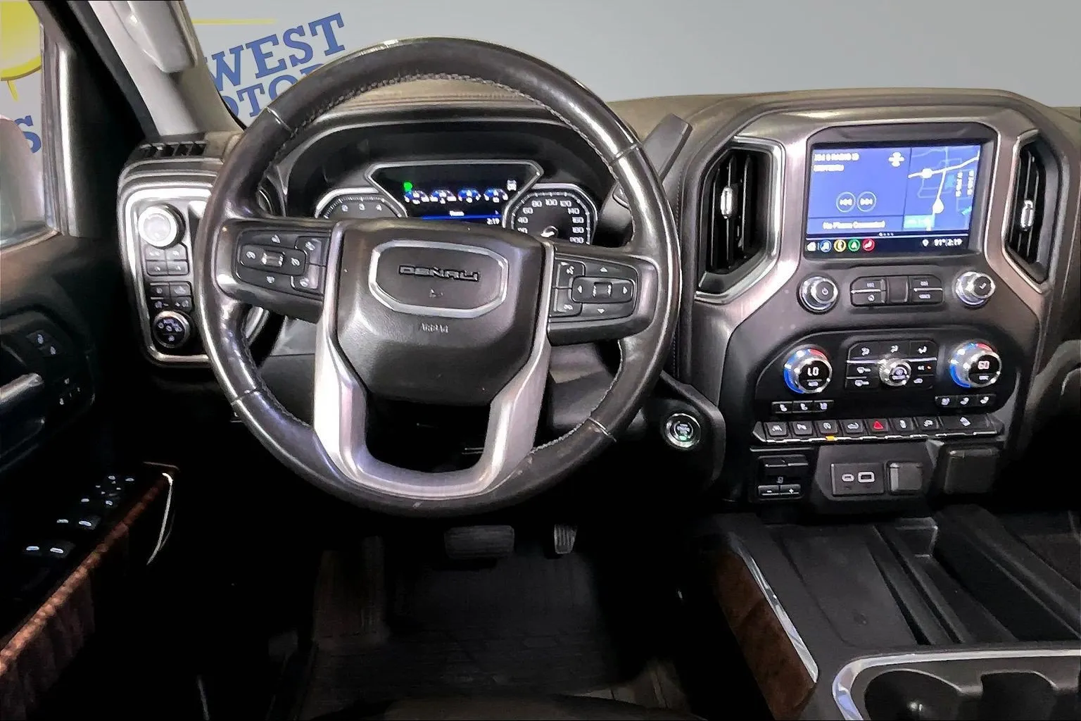 GMC Sierra photo 10