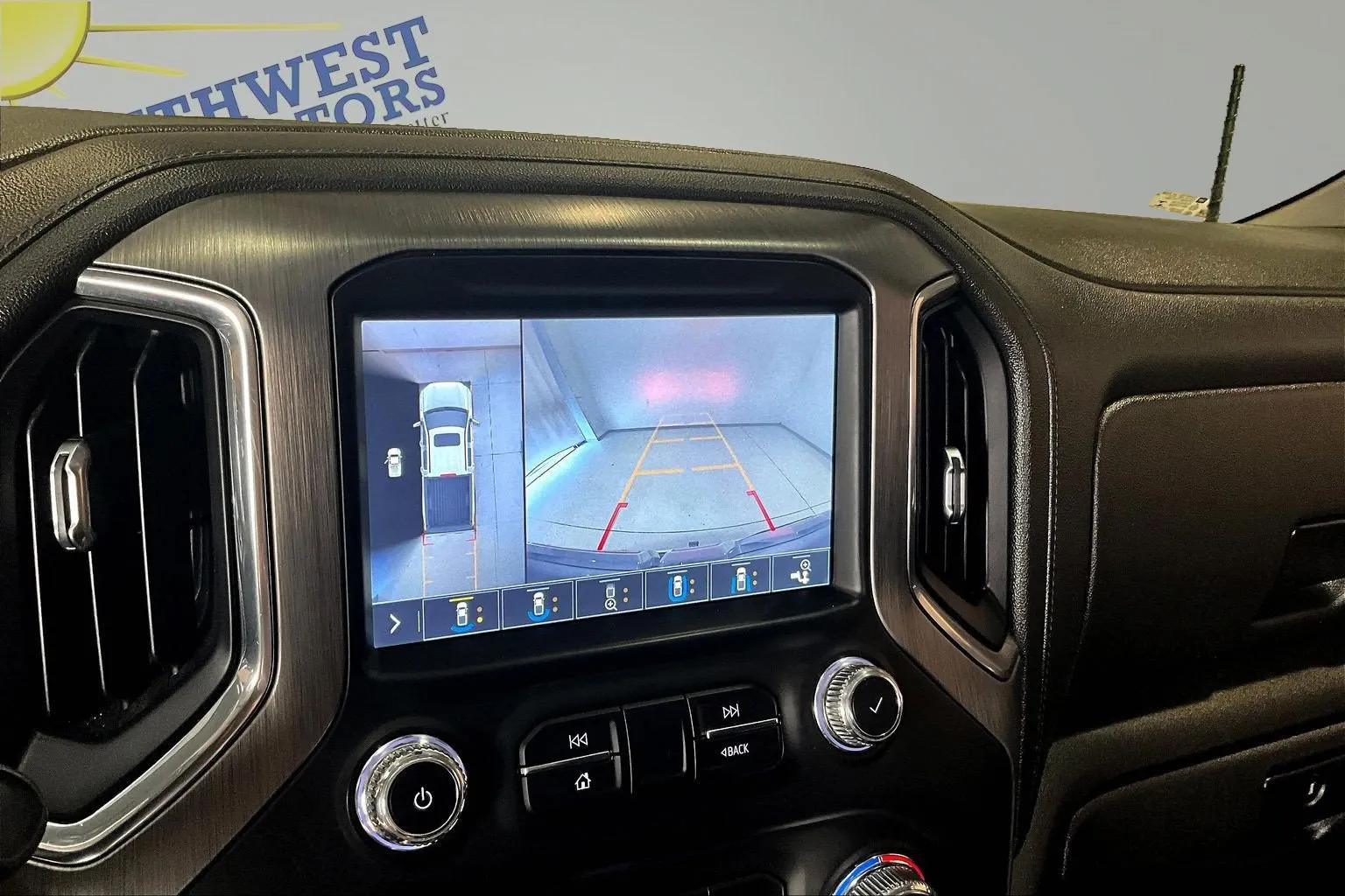 GMC Sierra photo 16