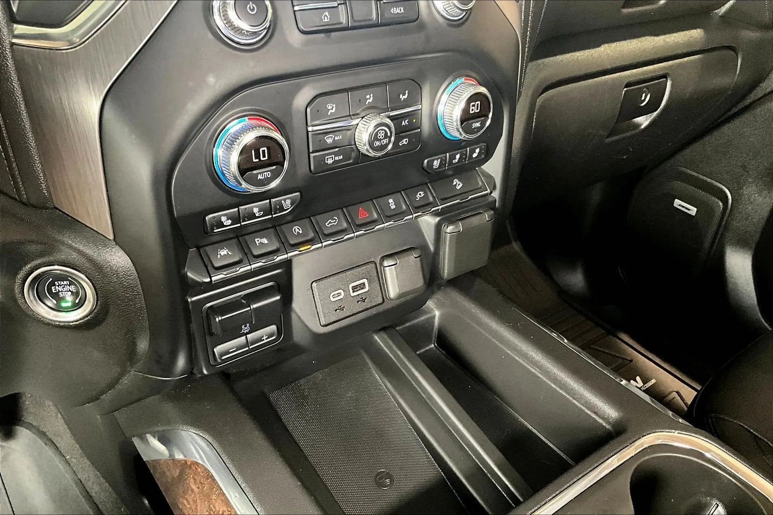 GMC Sierra photo 17