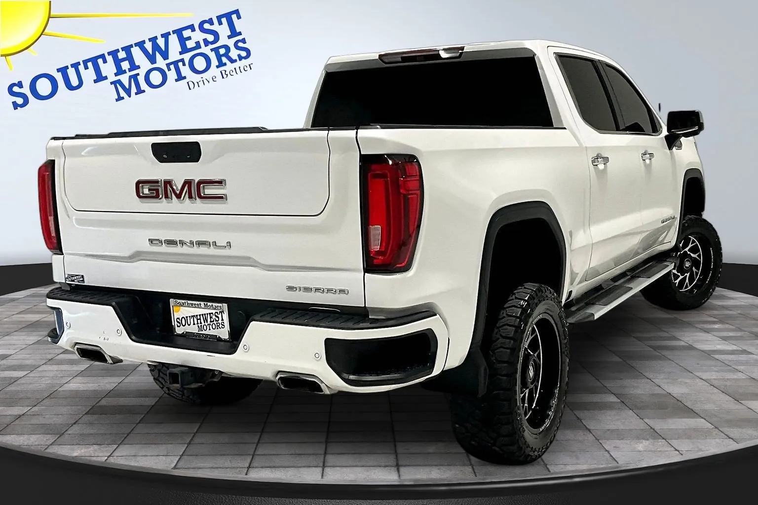 GMC Sierra photo 7