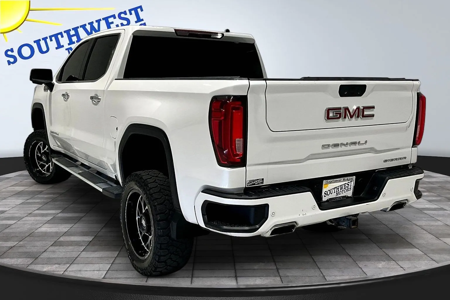 GMC Sierra photo 5