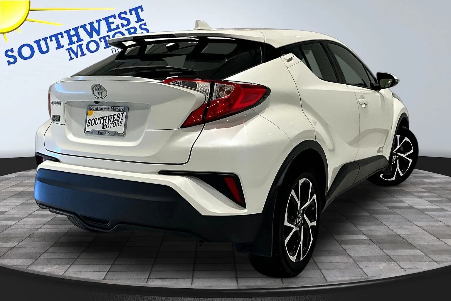 Toyota C-HR photo 7