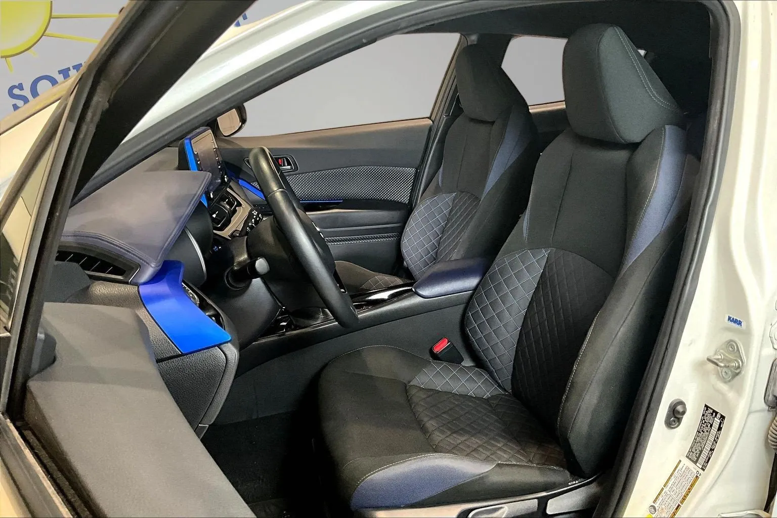 Toyota C-HR photo 21