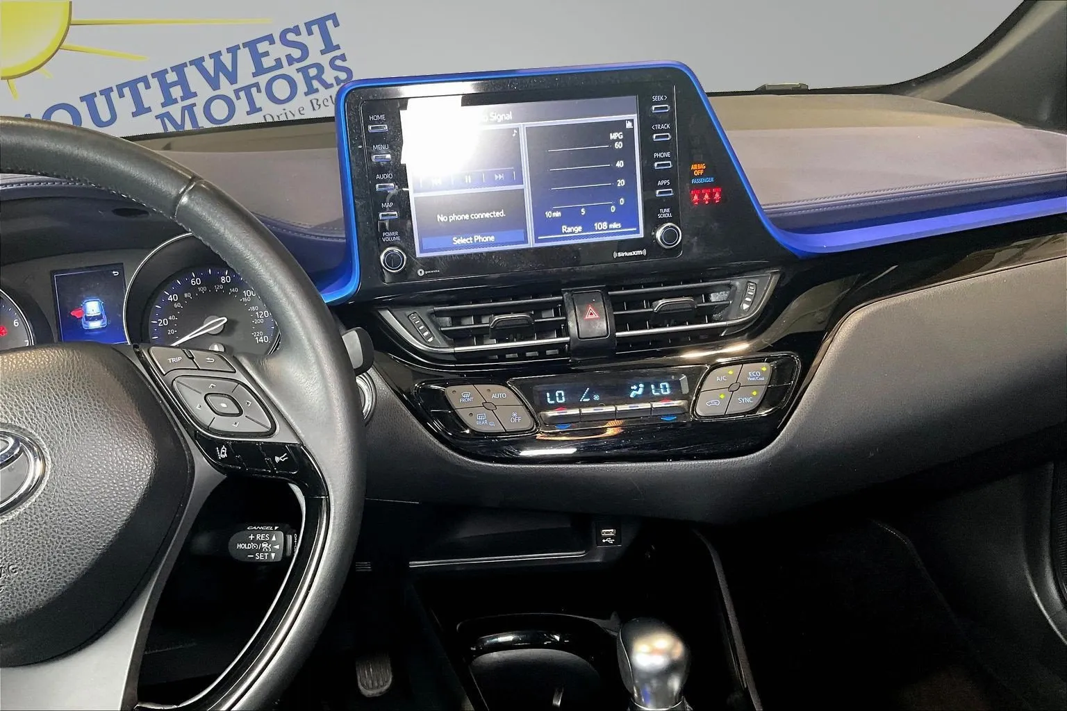 Toyota C-HR photo 10