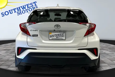 More photos of 2021 Toyota C-HR XLE at Southwest Motors, CO