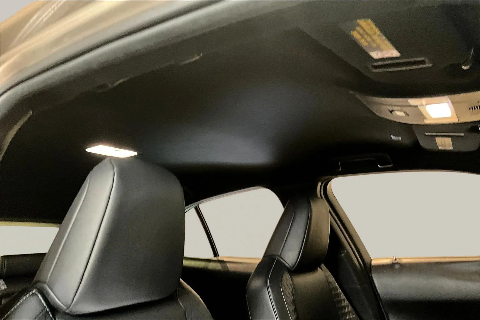 Lexus UX photo 26