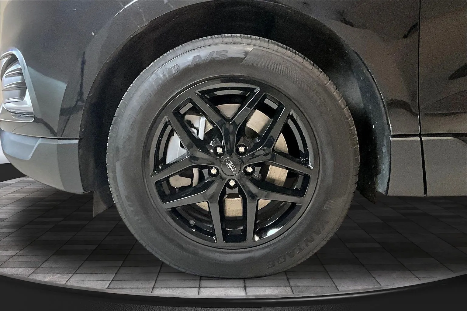 Ford Edge photo 32