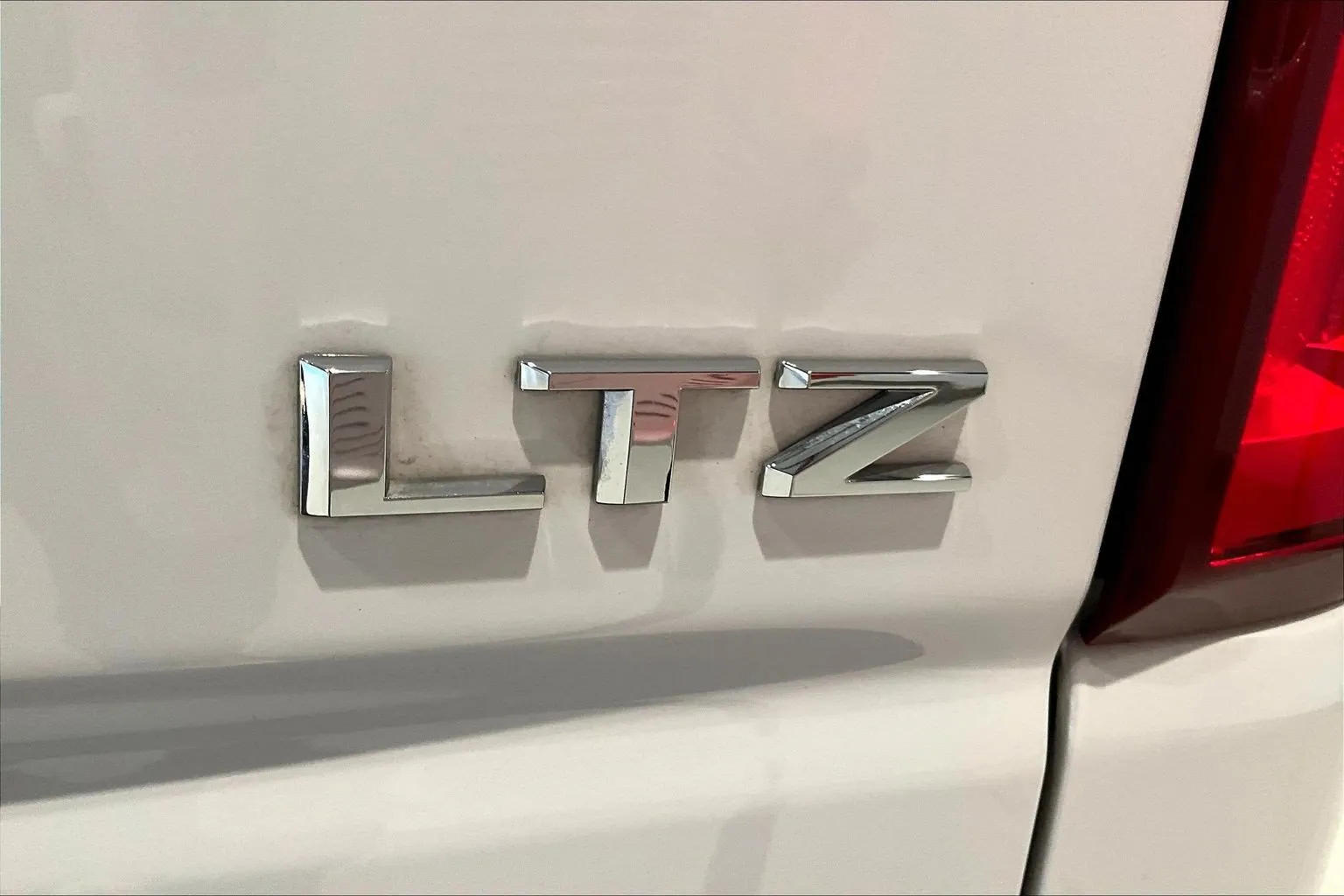 Chevrolet Silverado photo 26