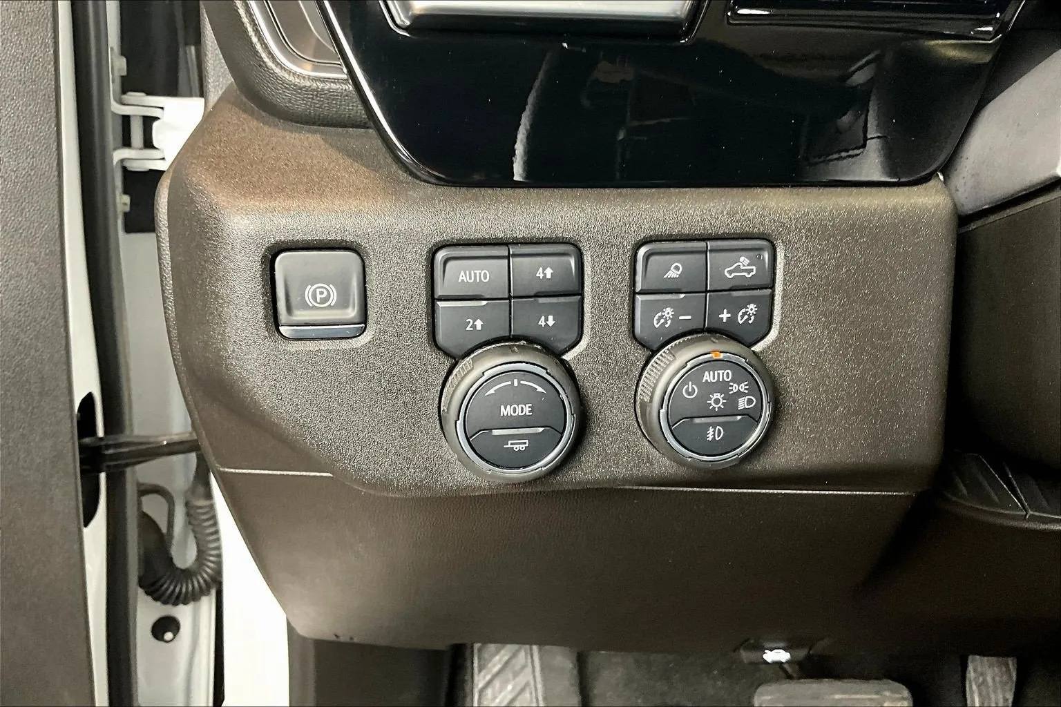 Chevrolet Silverado photo 18