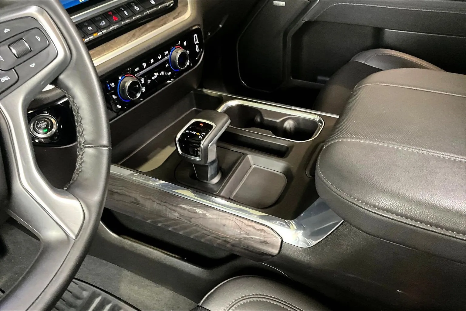 Chevrolet Silverado photo 20