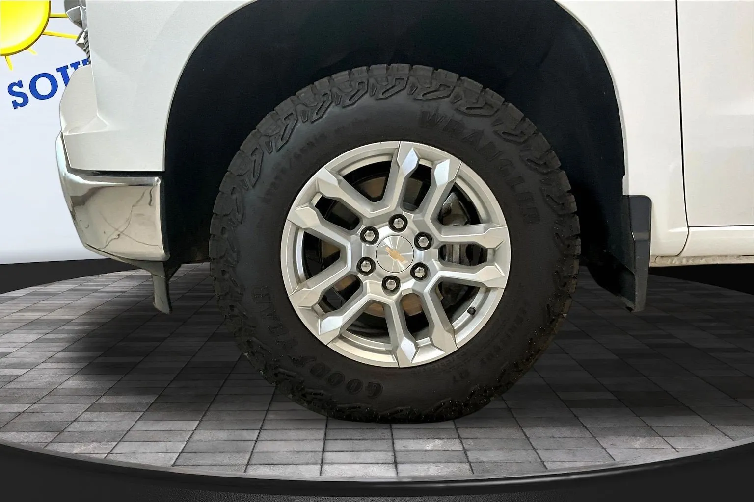 Chevrolet Silverado photo 35