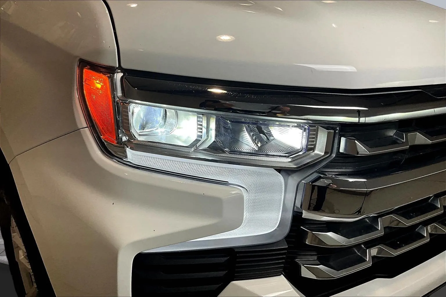 Chevrolet Silverado photo 33