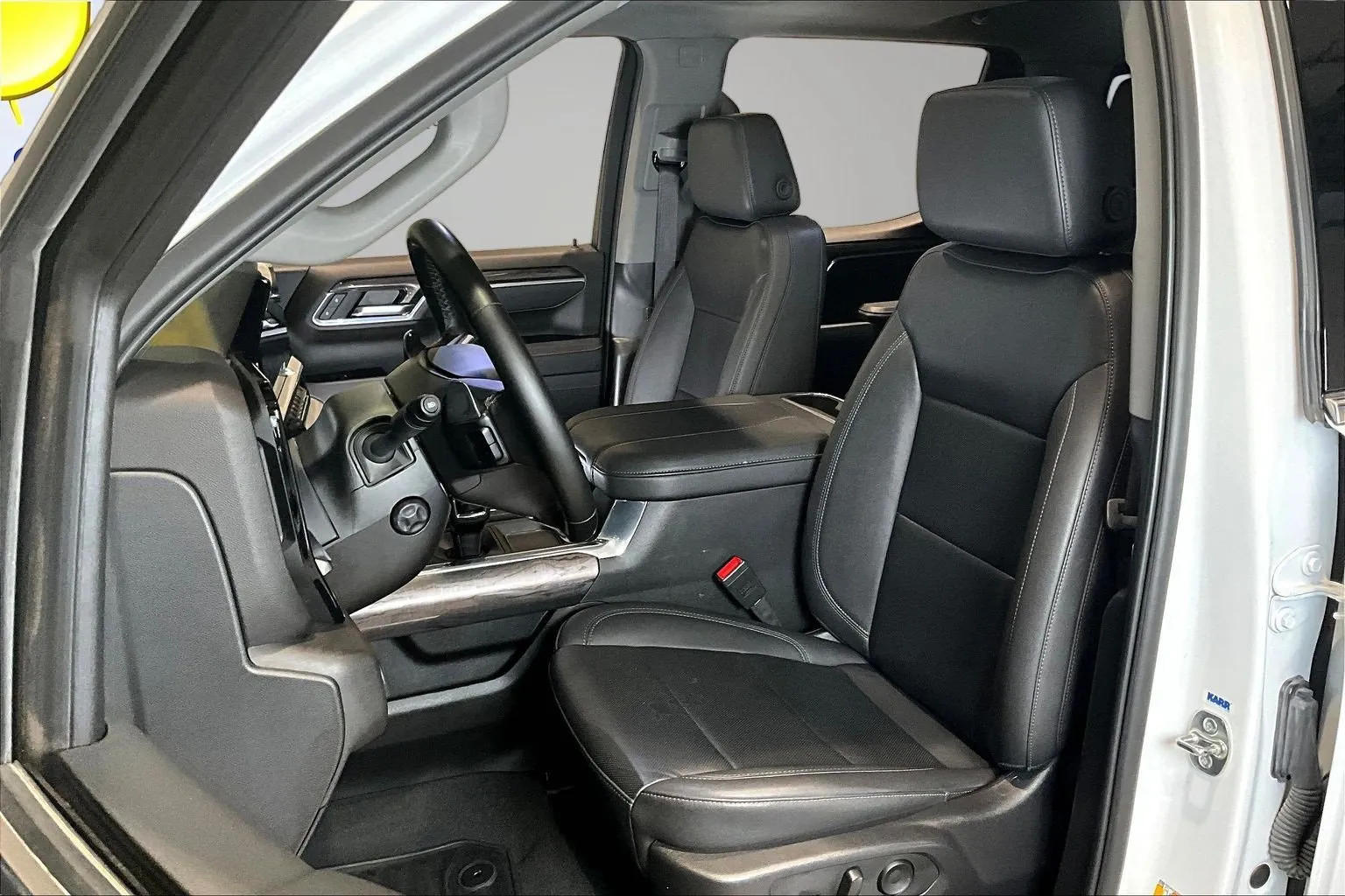 Chevrolet Silverado photo 23