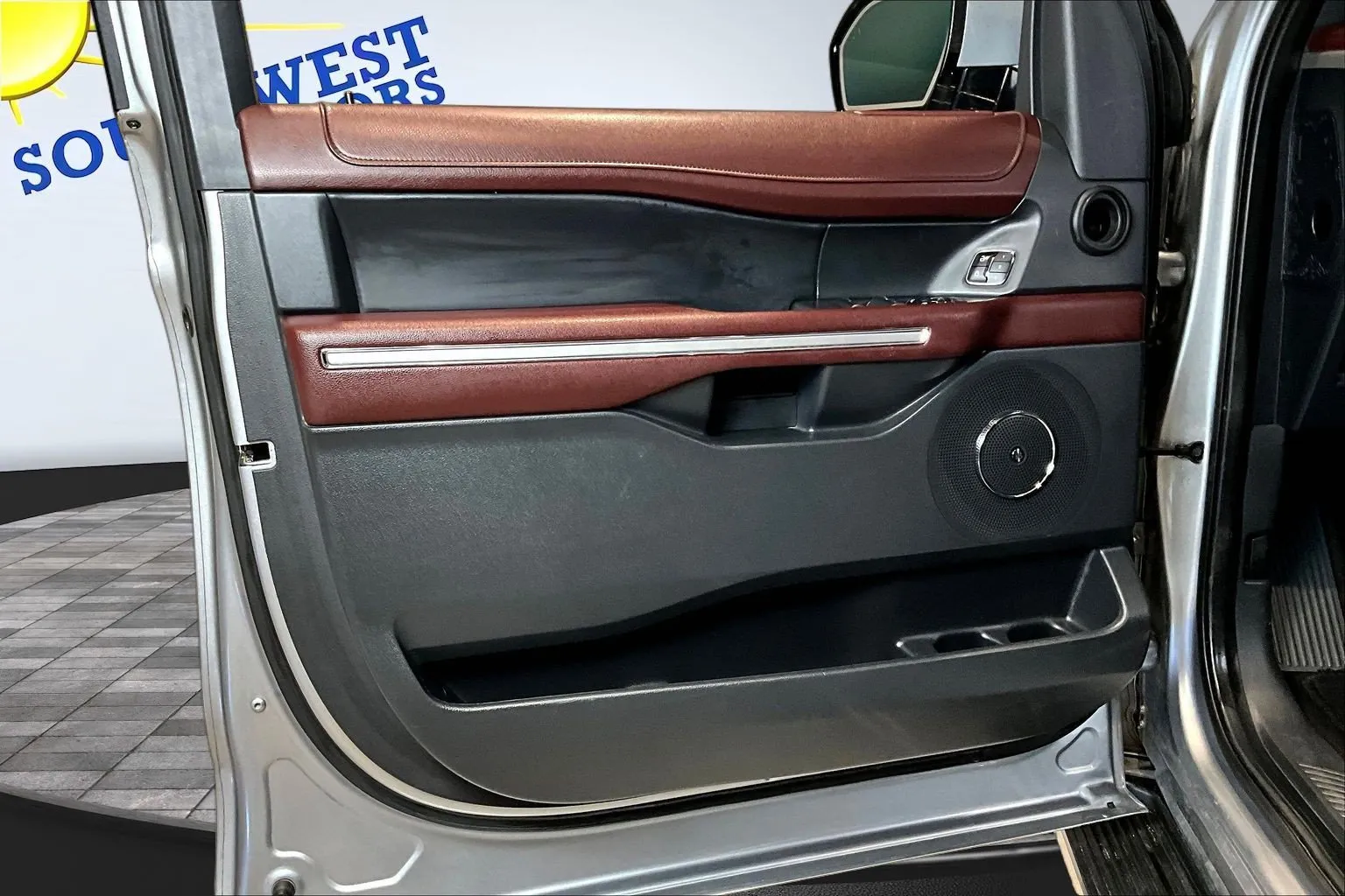 Ford Expedition photo 21