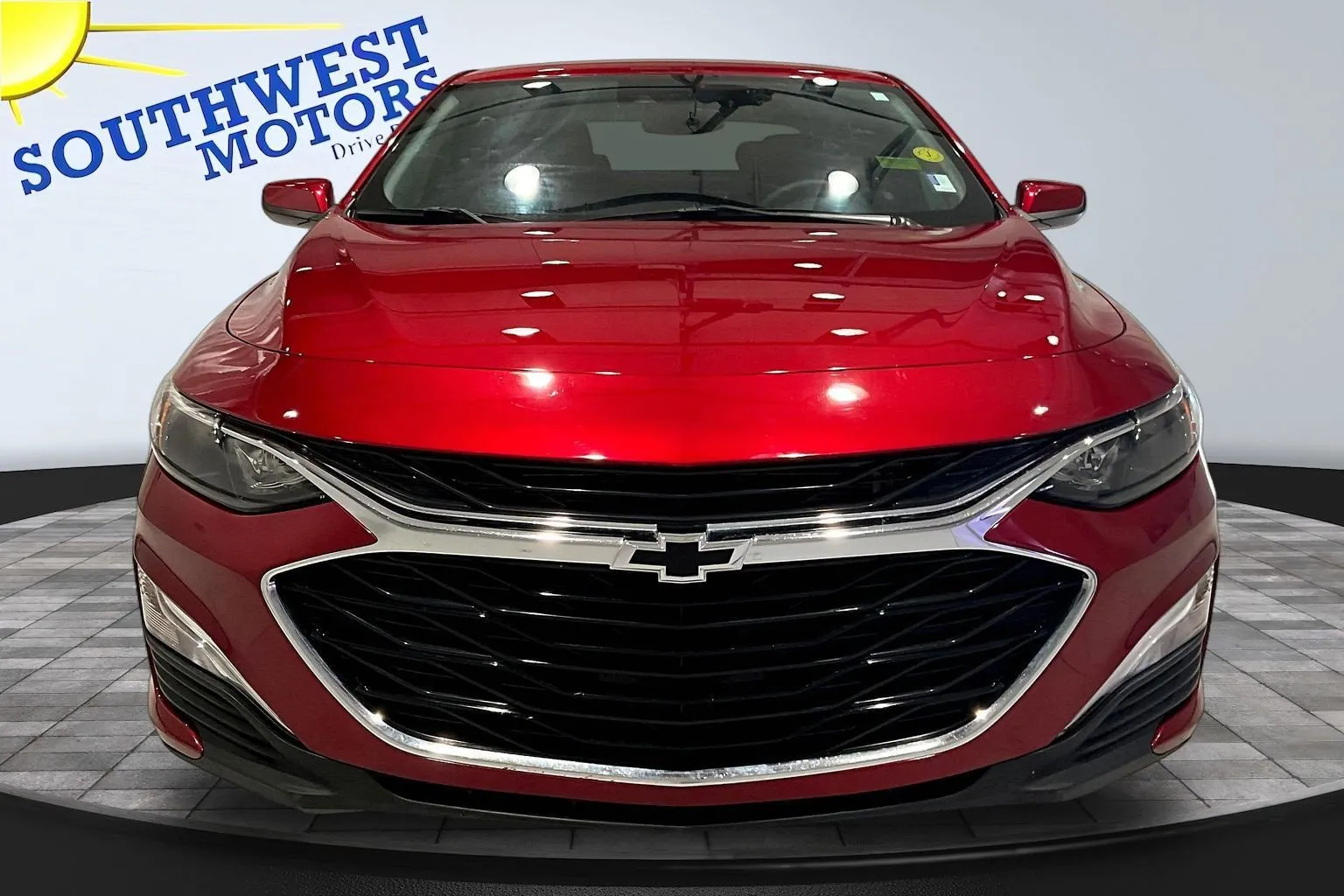 Chevrolet Malibu photo 2