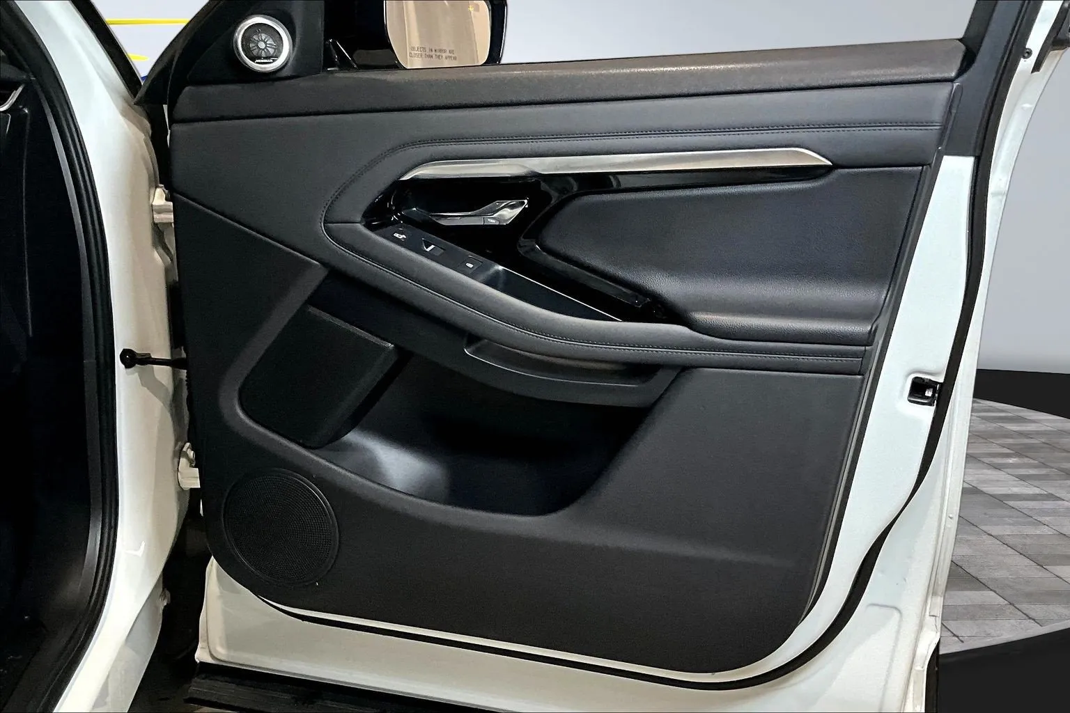 Land Rover Range Rover Evoque photo 27