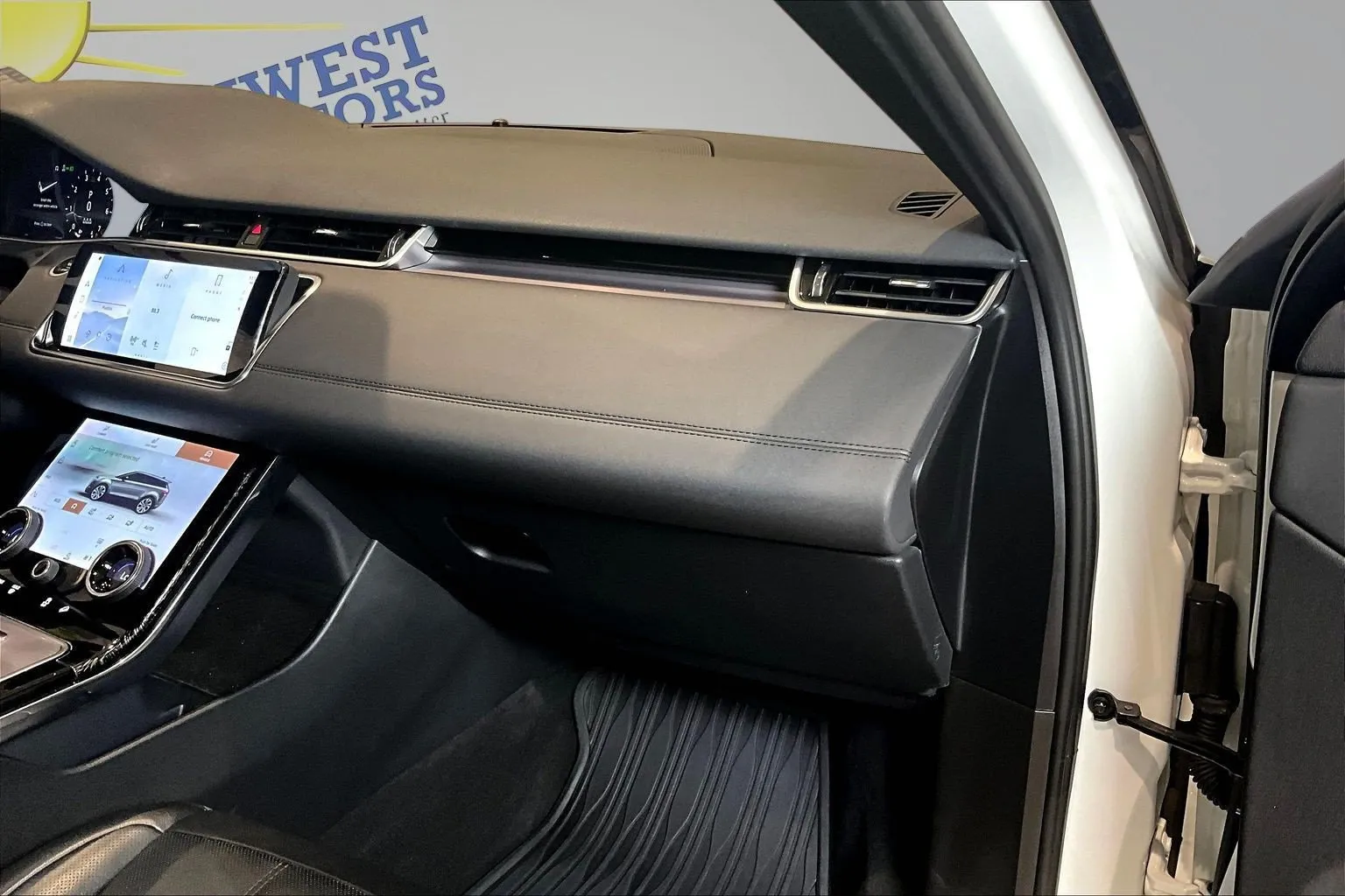 Land Rover Range Rover Evoque photo 25