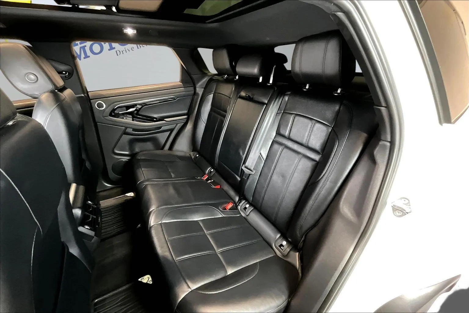 Land Rover Range Rover Evoque photo 22