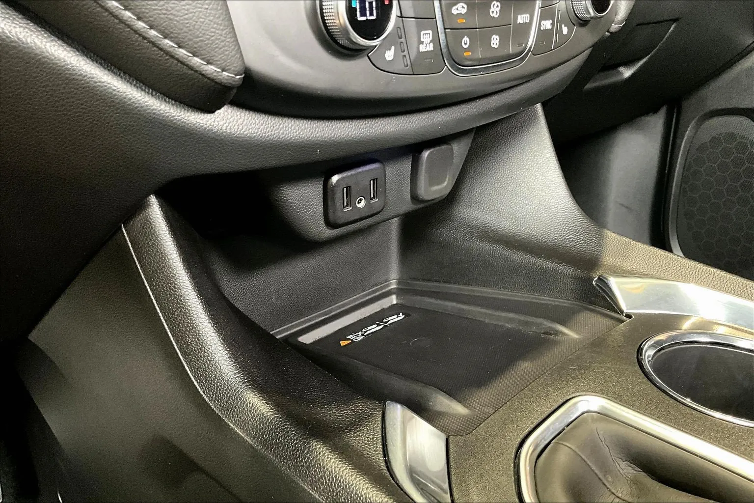 Chevrolet Traverse photo 16