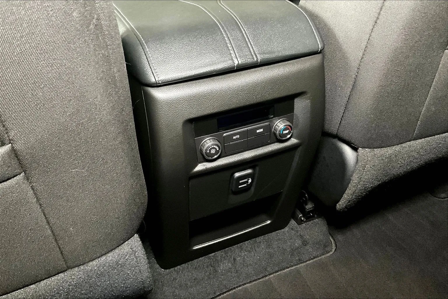 Chevrolet Traverse photo 11