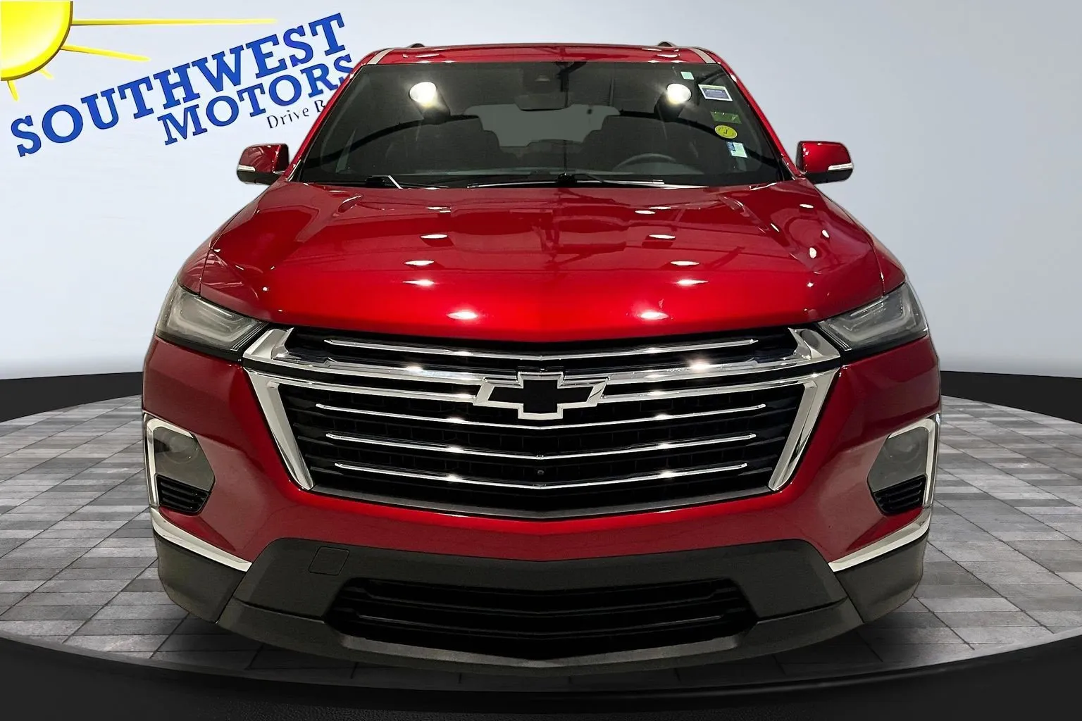 Chevrolet Traverse photo 2