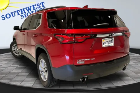 More photos of 2023 Chevrolet Traverse LT Cloth at Southwest Motors, CO
