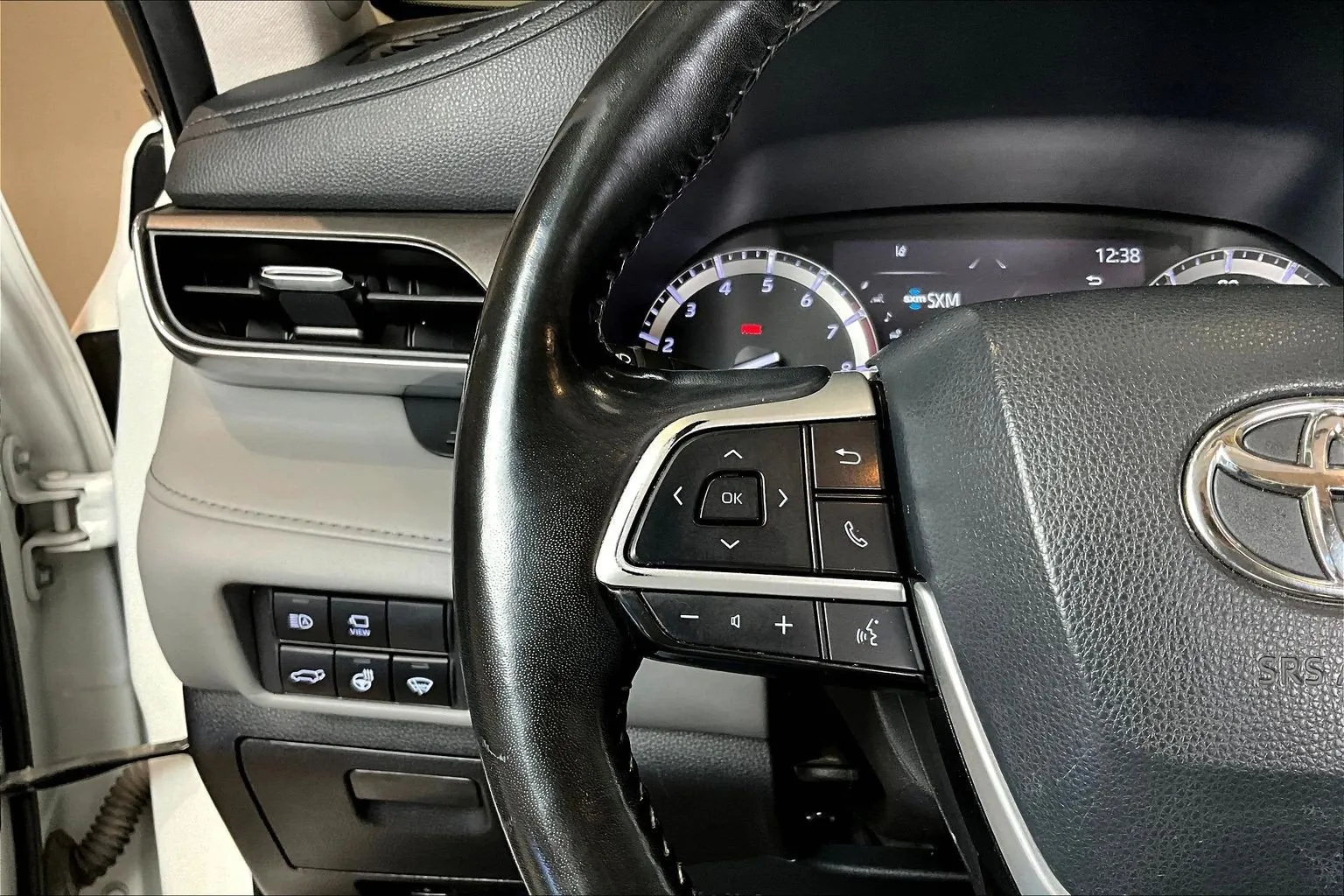 Toyota Highlander photo 12