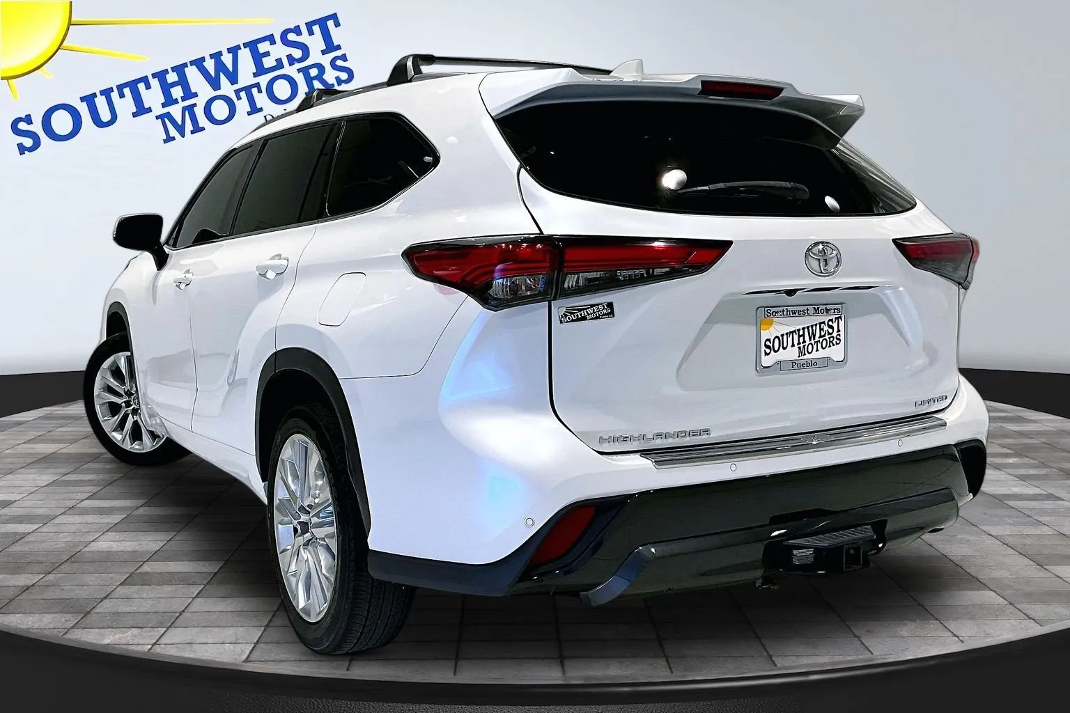 Toyota Highlander photo 5