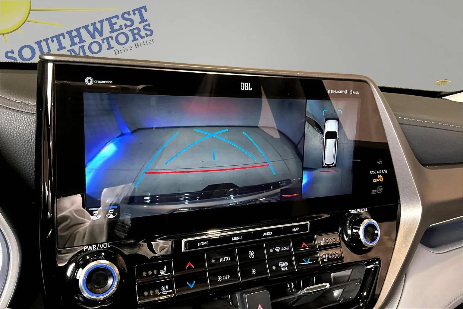 Toyota Highlander photo 15