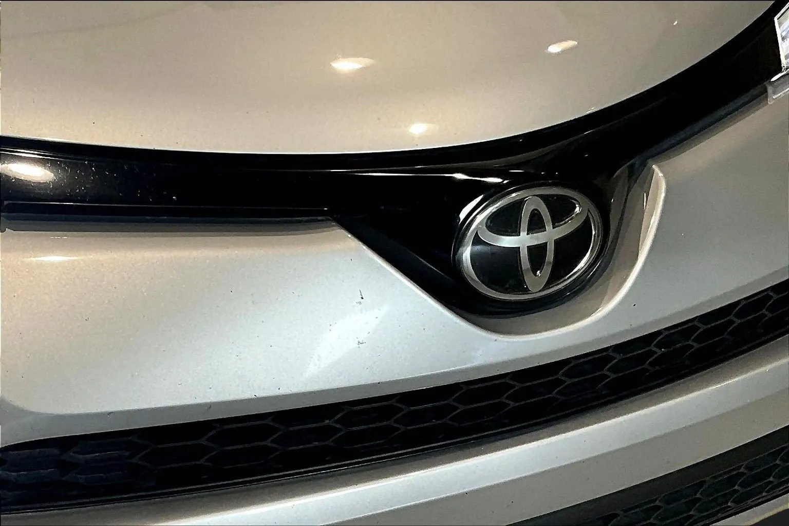 Toyota RAV4 photo 33