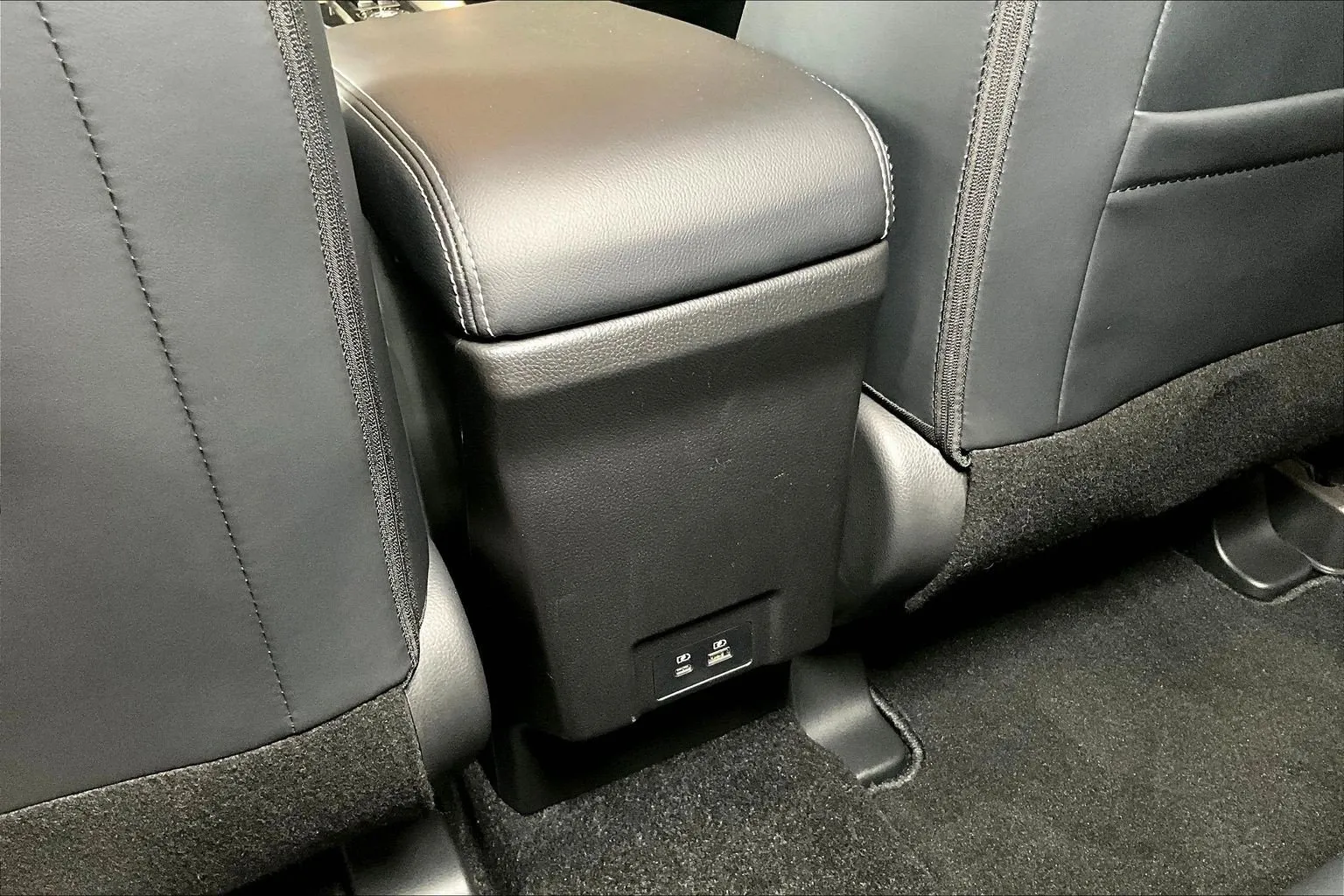 Mitsubishi Eclipse Cross photo 11