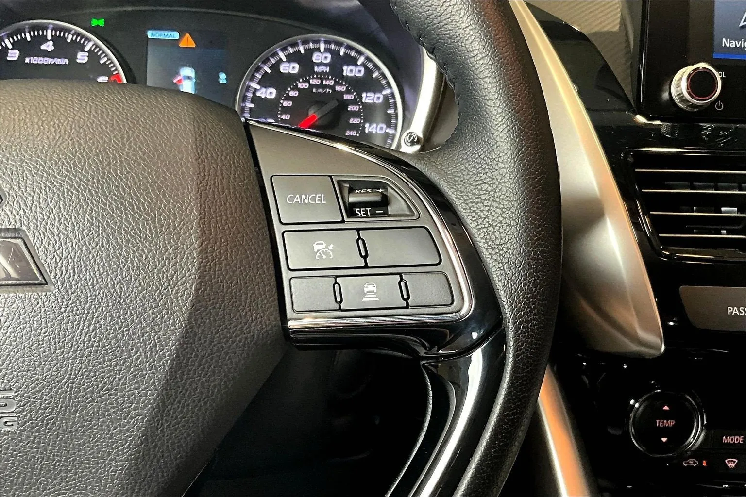 Mitsubishi Eclipse Cross photo 13