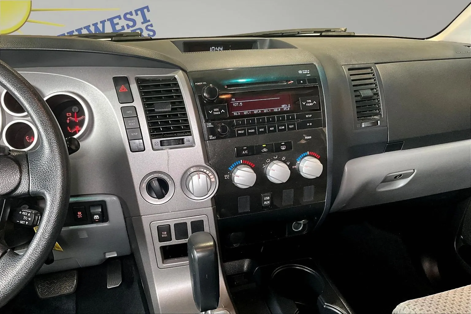 Toyota Tundra photo 11