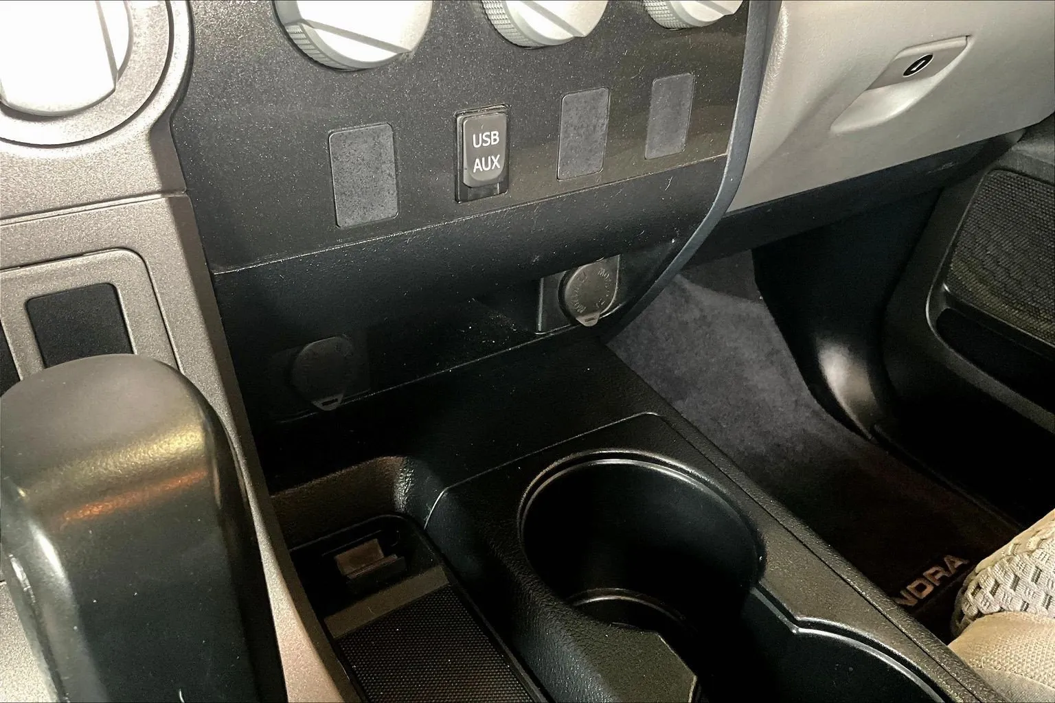 Toyota Tundra photo 16