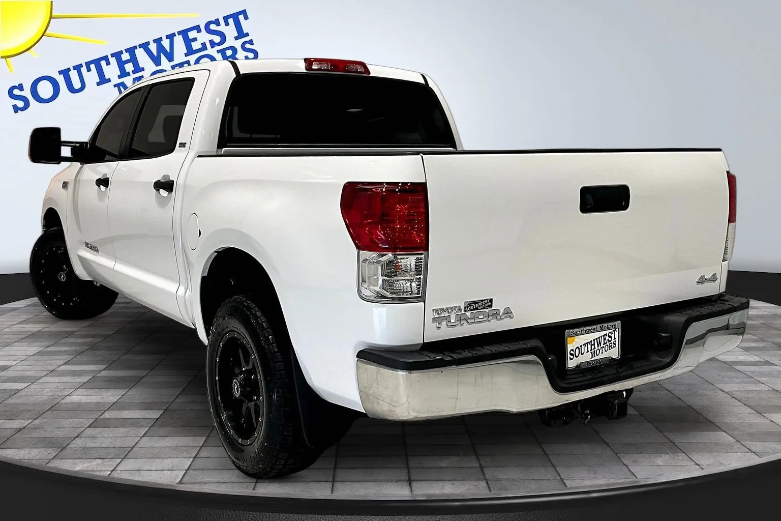Toyota Tundra photo 5