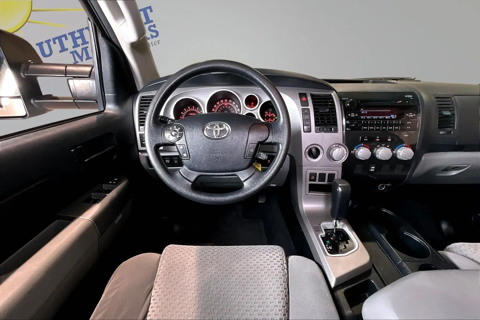 Toyota Tundra photo 10