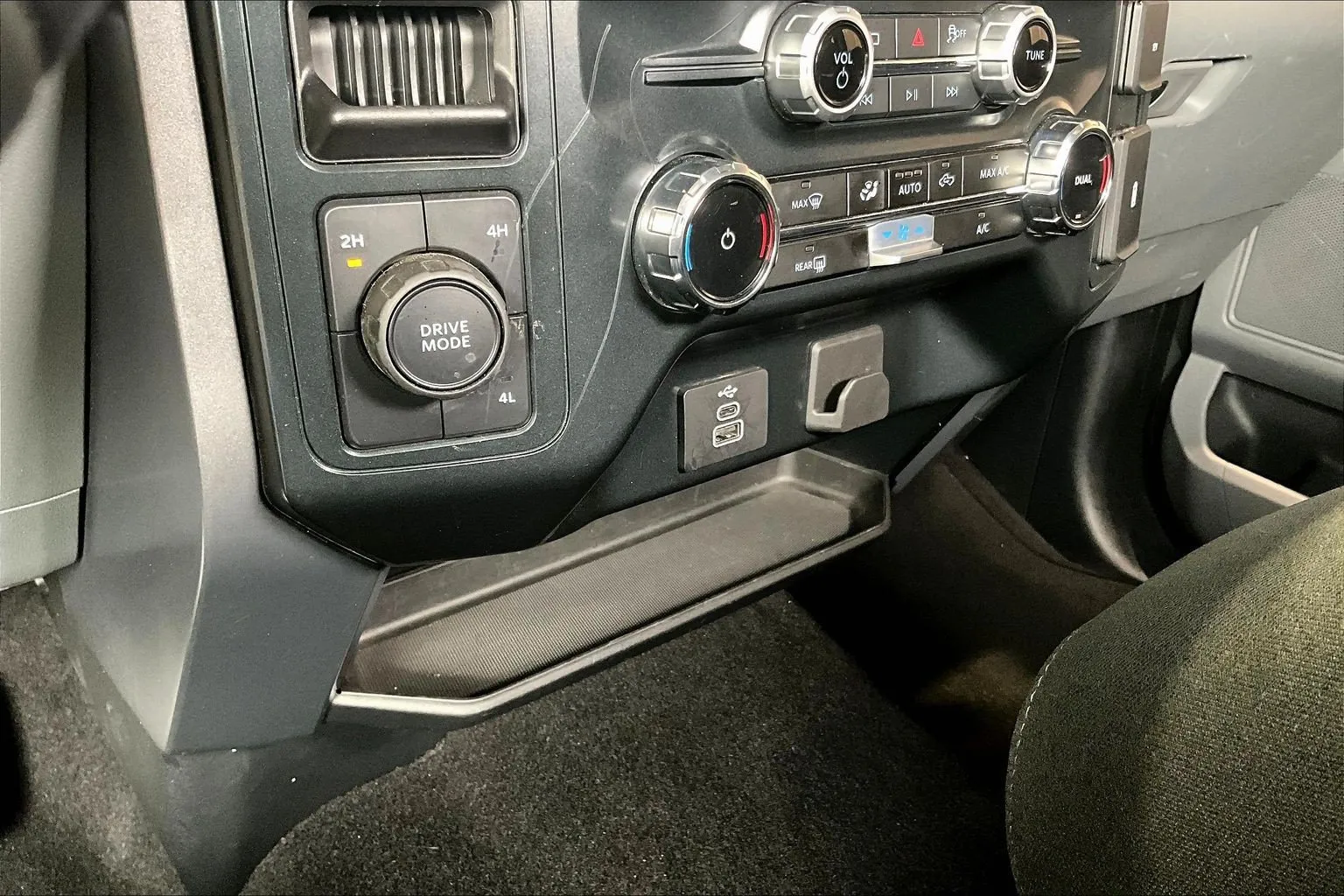 Ford F-150 photo 17