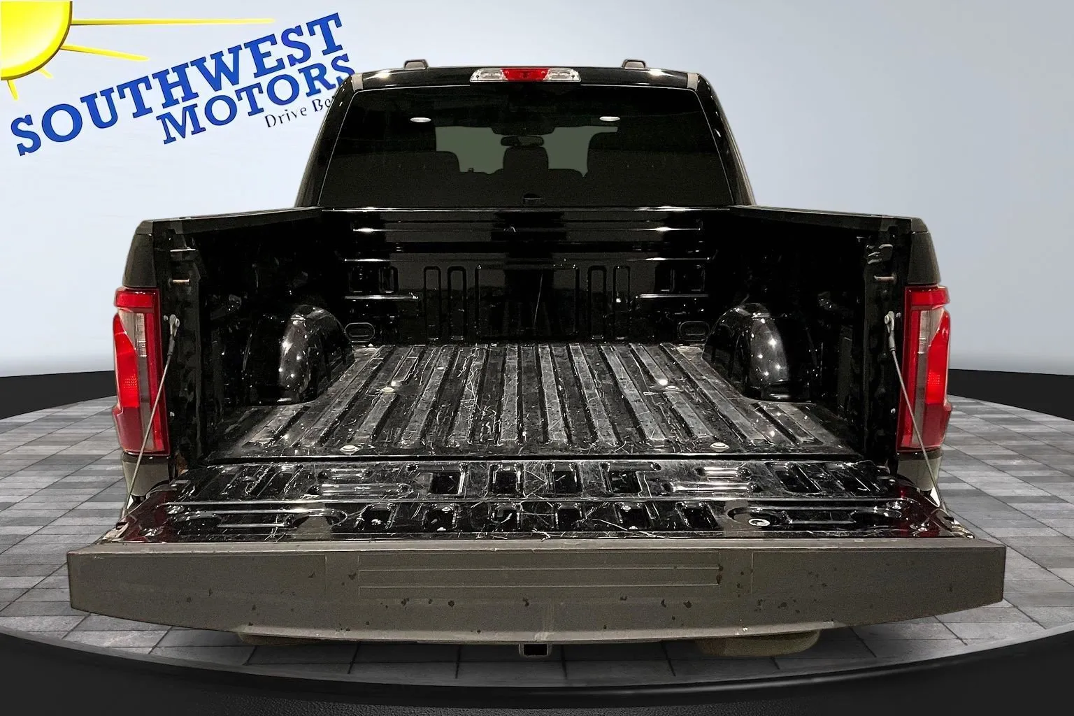 Ford F-150 photo 8