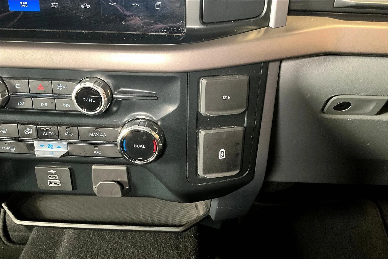 Ford F-150 photo 18