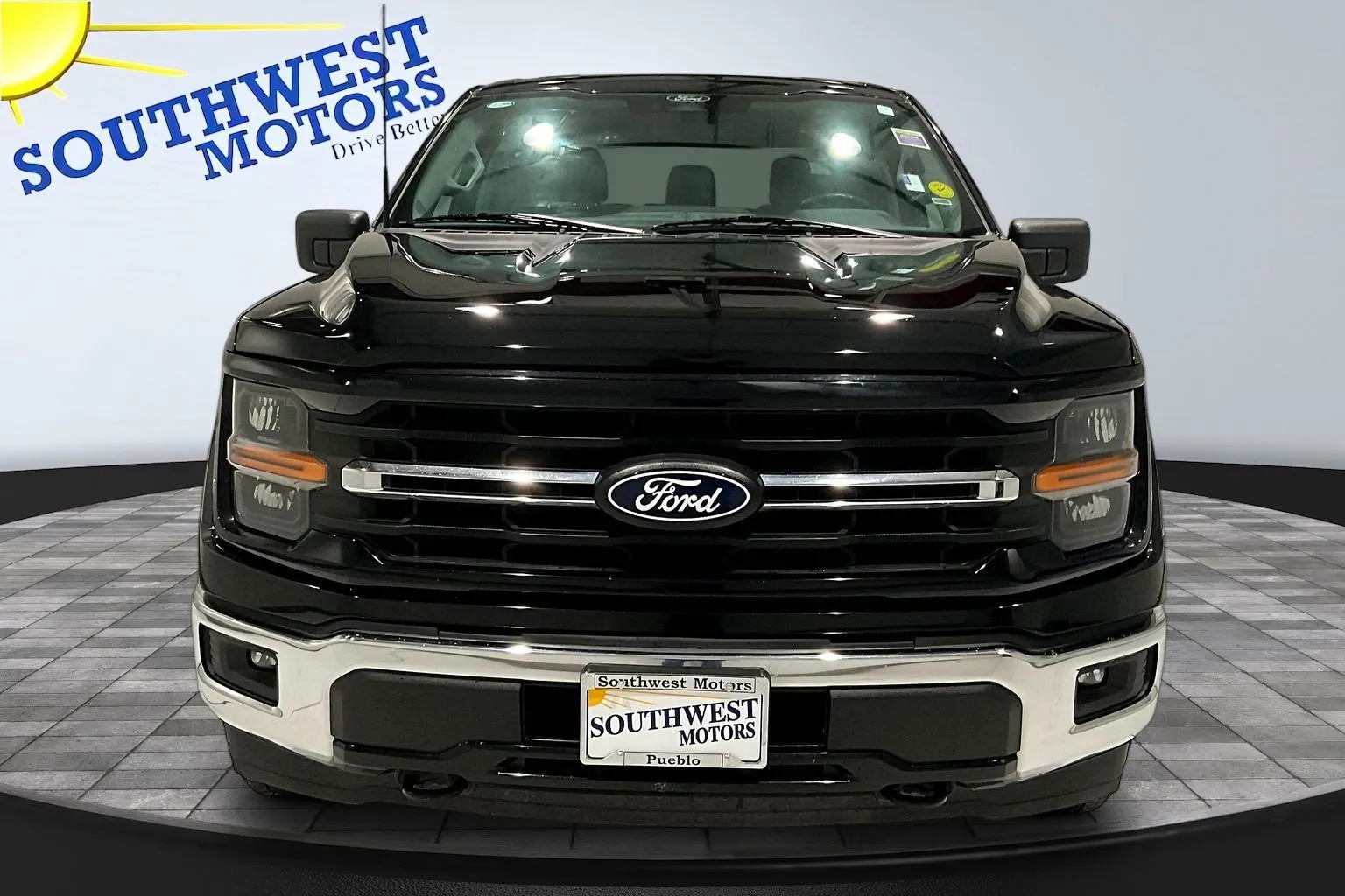 Ford F-150 photo 2