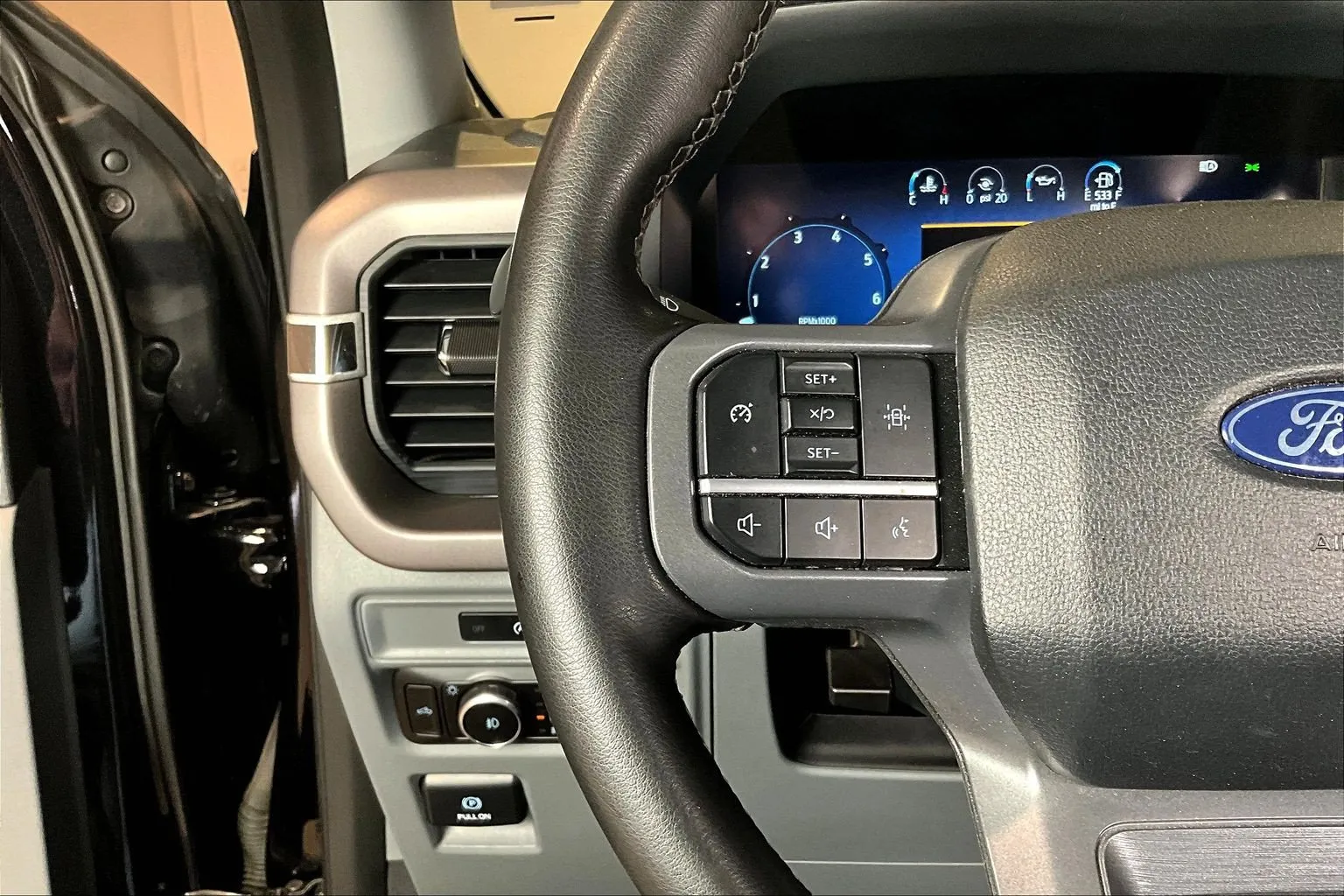 Ford F-150 photo 13