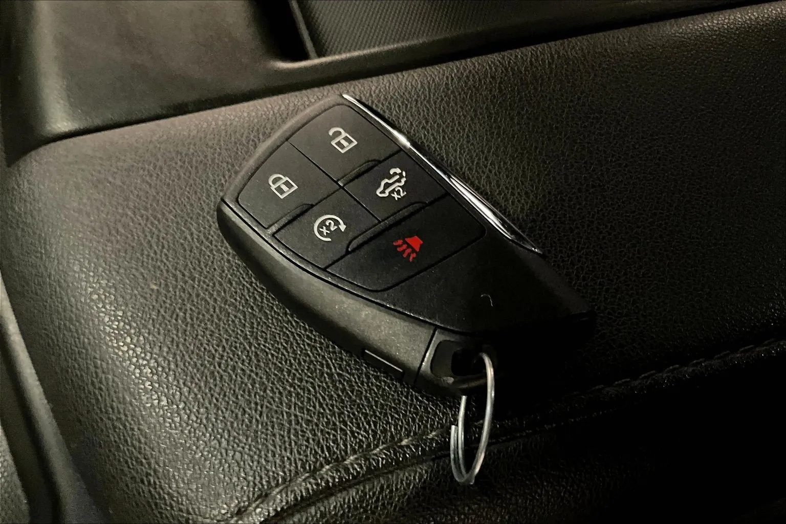Chevrolet Silverado photo 36