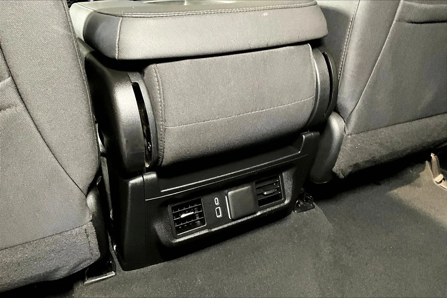 Chevrolet Silverado photo 12