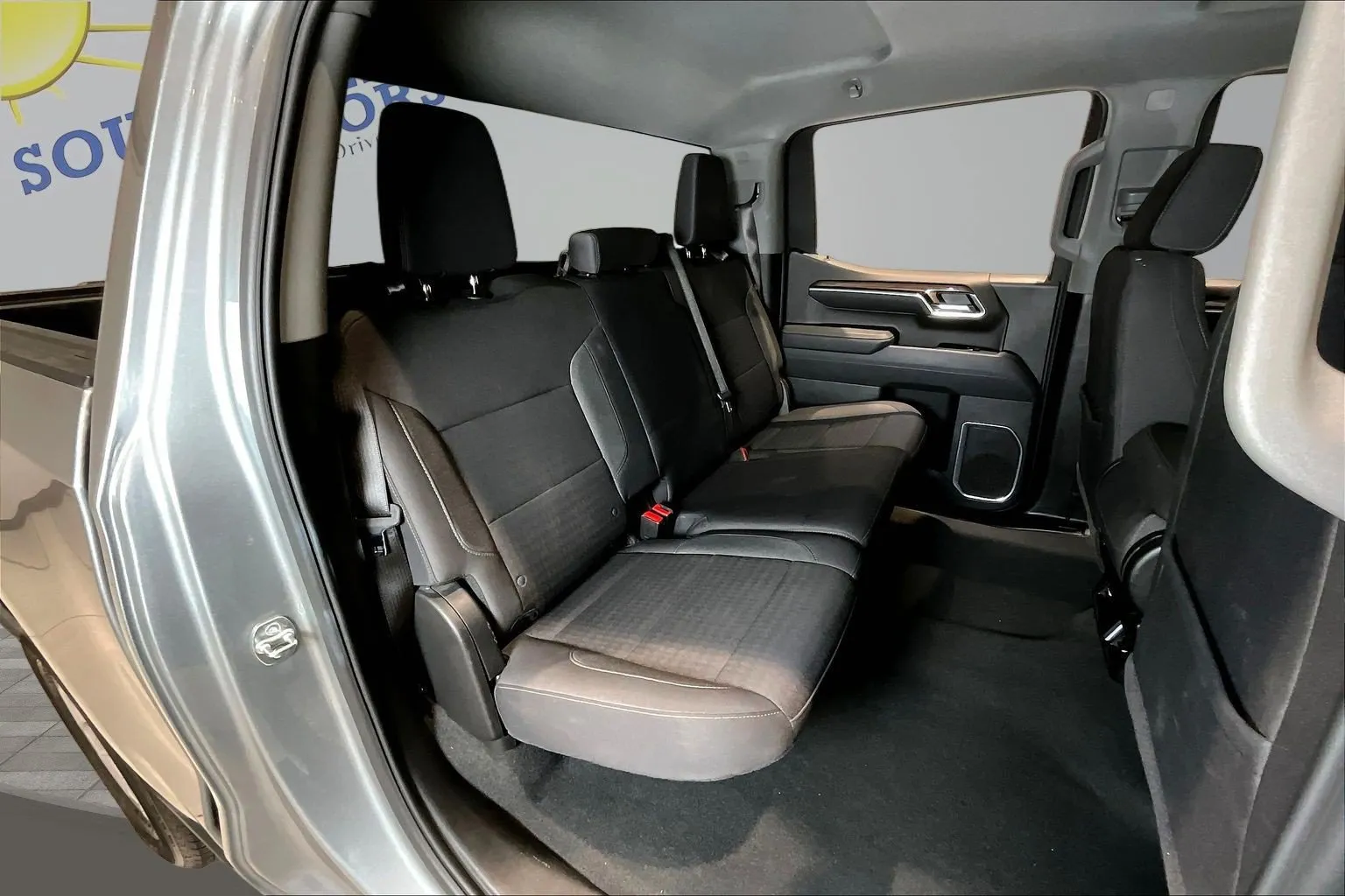 Chevrolet Silverado photo 27