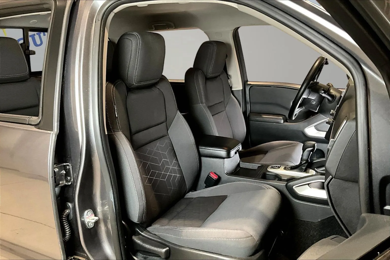 Nissan Frontier photo 30