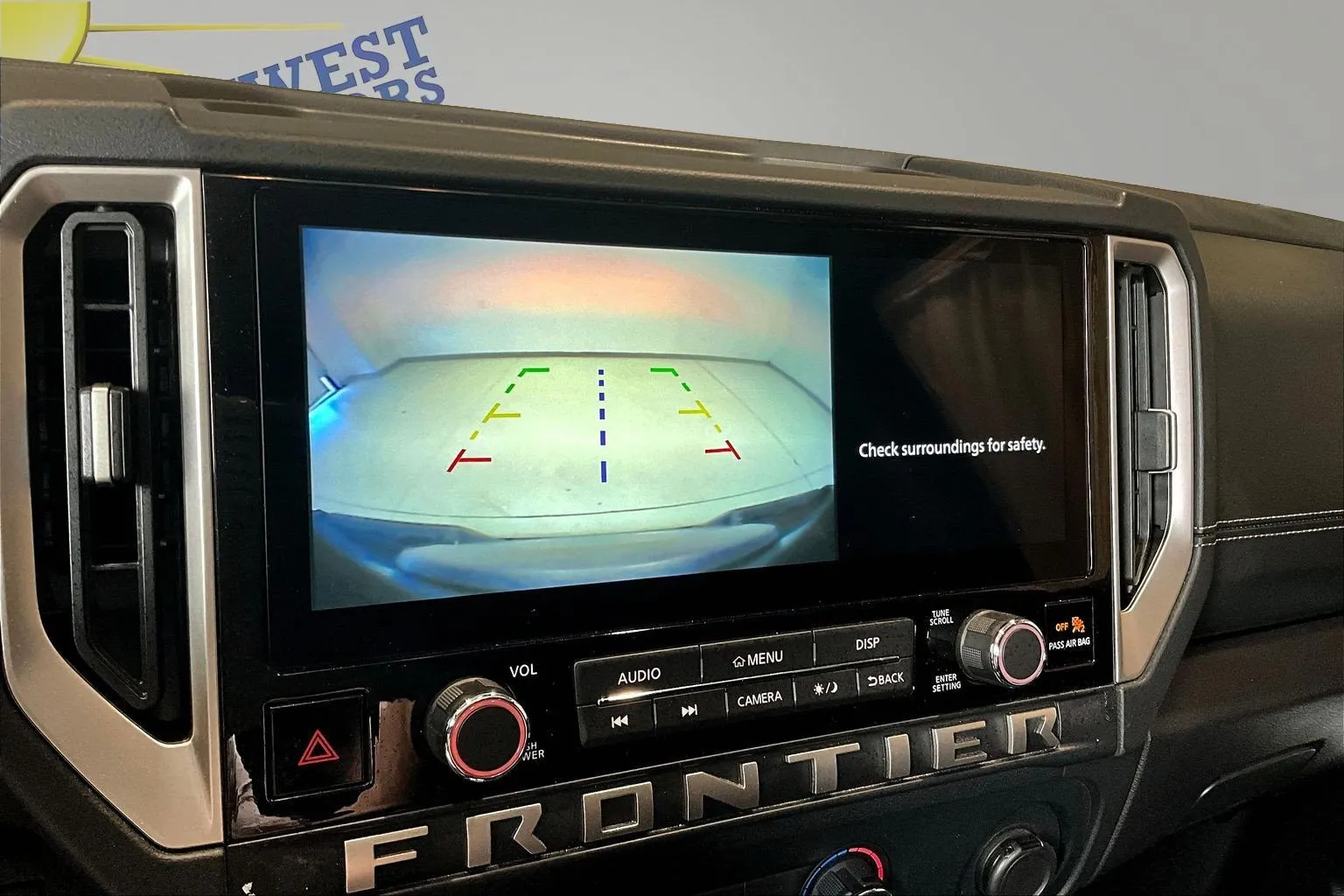 Nissan Frontier photo 16