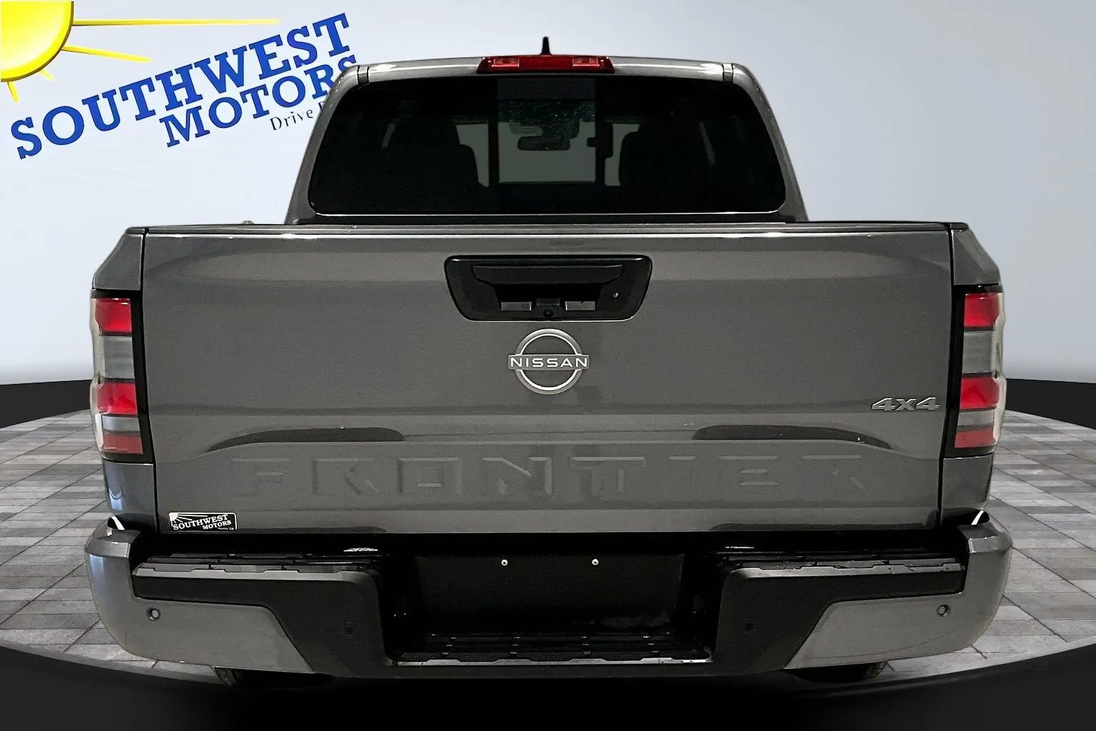 Nissan Frontier photo 6