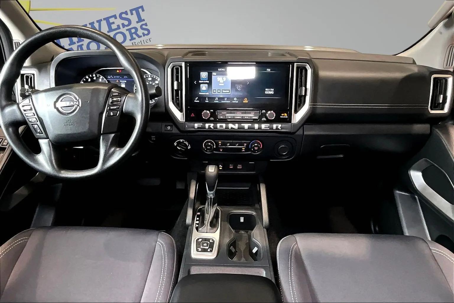Nissan Frontier photo 9