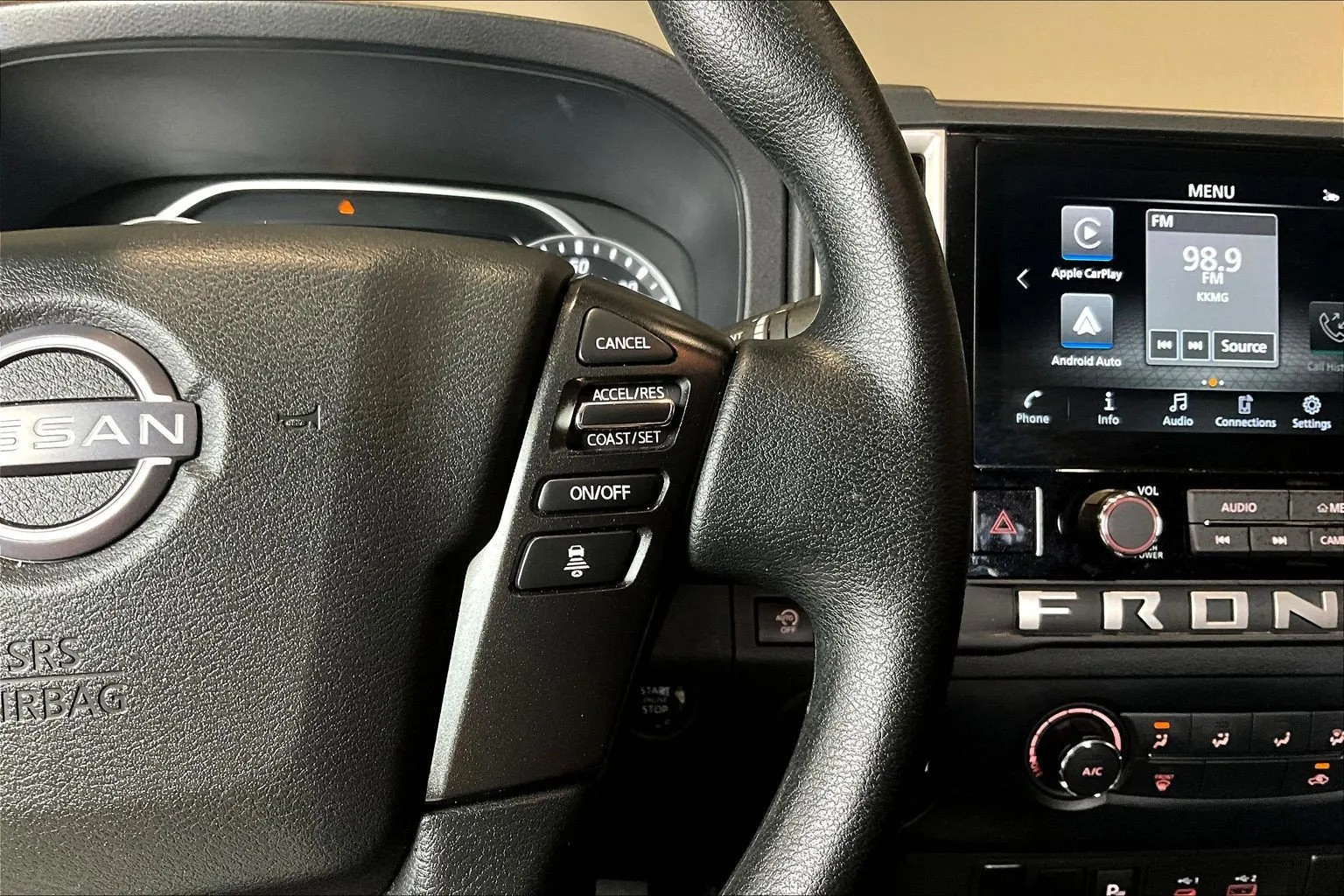 Nissan Frontier photo 14
